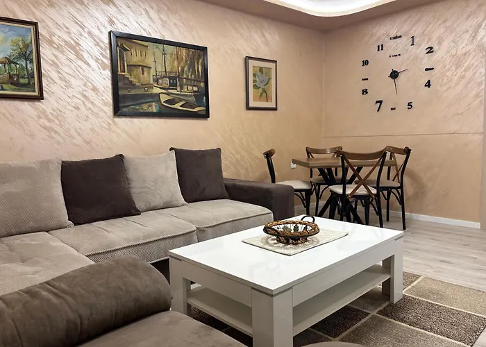 Max Apartments